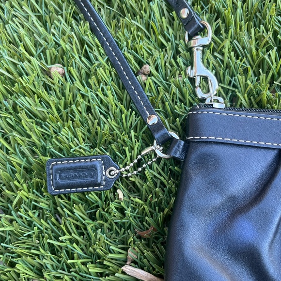 COACH Black wristlet Wallet - Picture 3 of 7